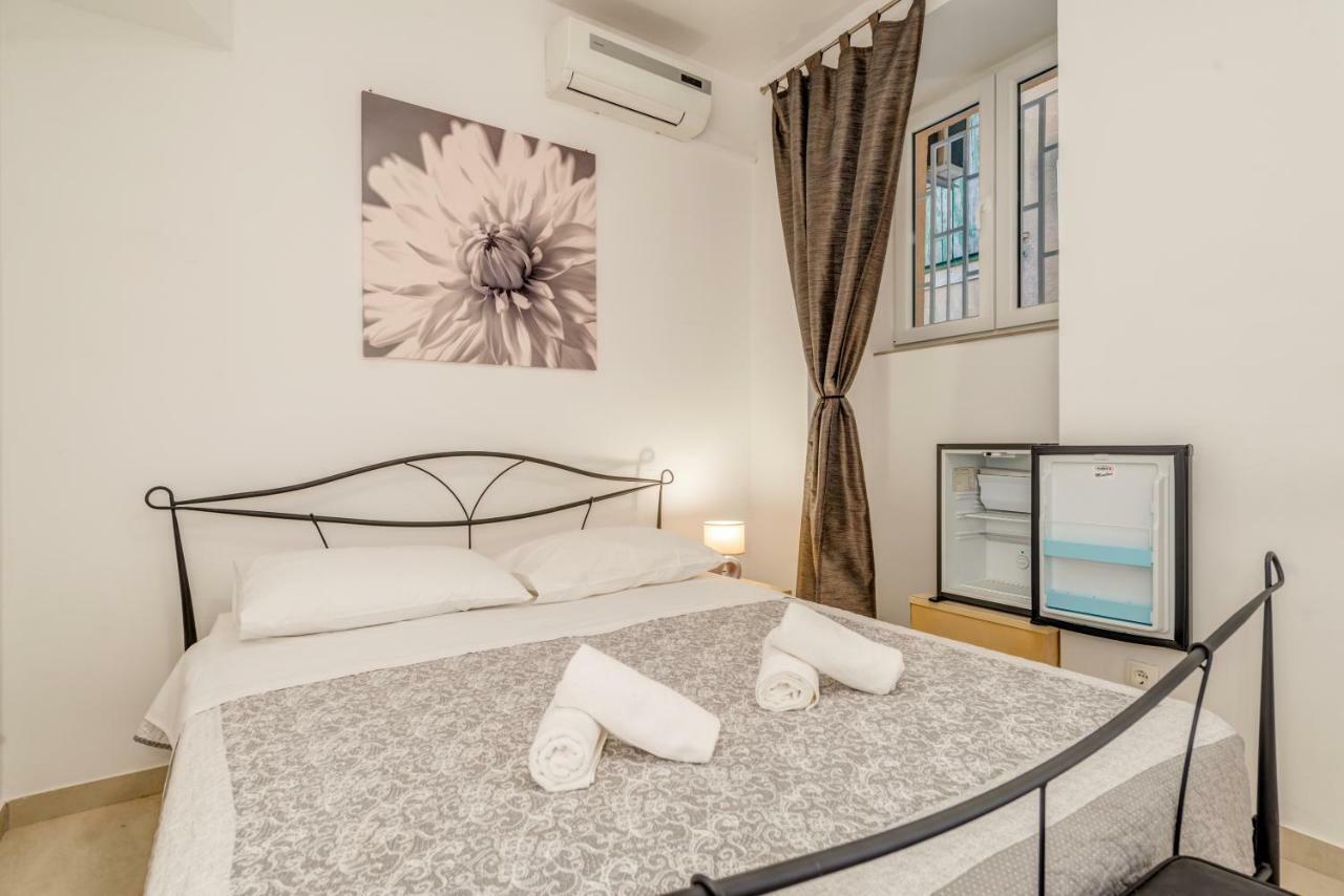 Bed and Breakfast Porta Adriatica Split Exterior foto